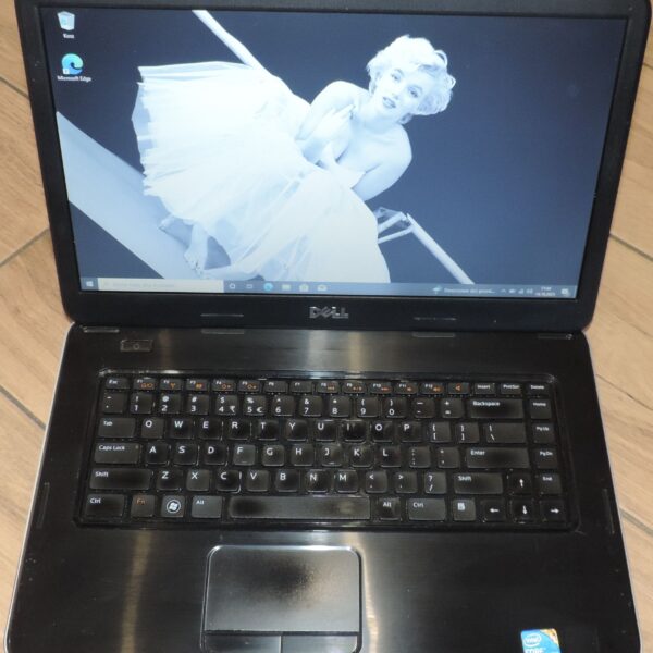 1 Dell Vostro 1540