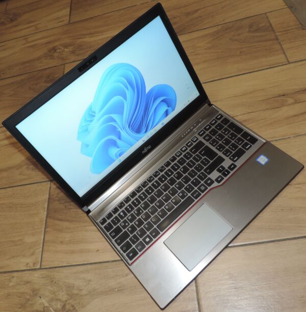 Fujitsu LifeBook E756