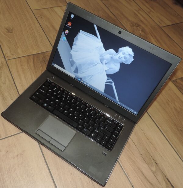 Dell Vostro 3560