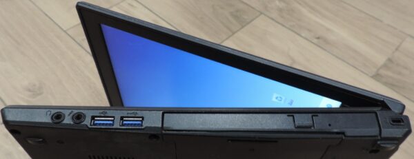Fujitsu LifeBook E756