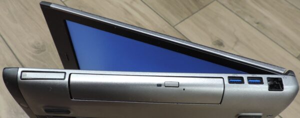 Dell Vostro 3560