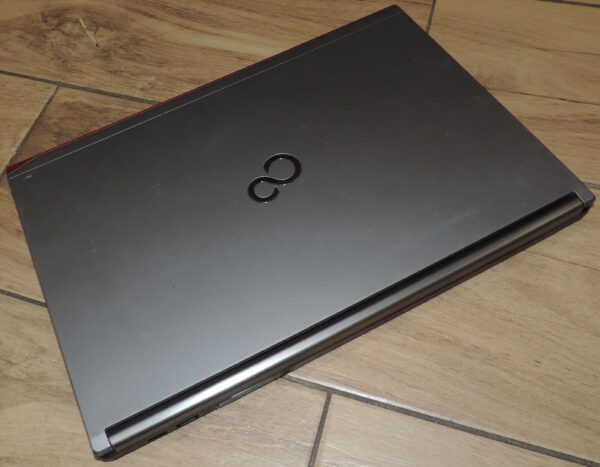 Fujitsu LifeBook E756