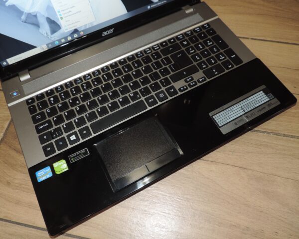 Acer Aspire V3-771G