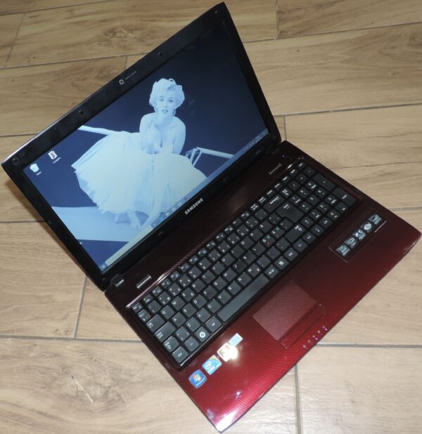 Samsung NP-R580