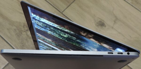 Macbook Pro 13 A1989 2018