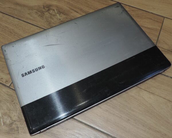 Samsung NP-RV520