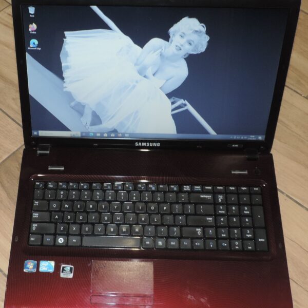 Samsung NP-R780