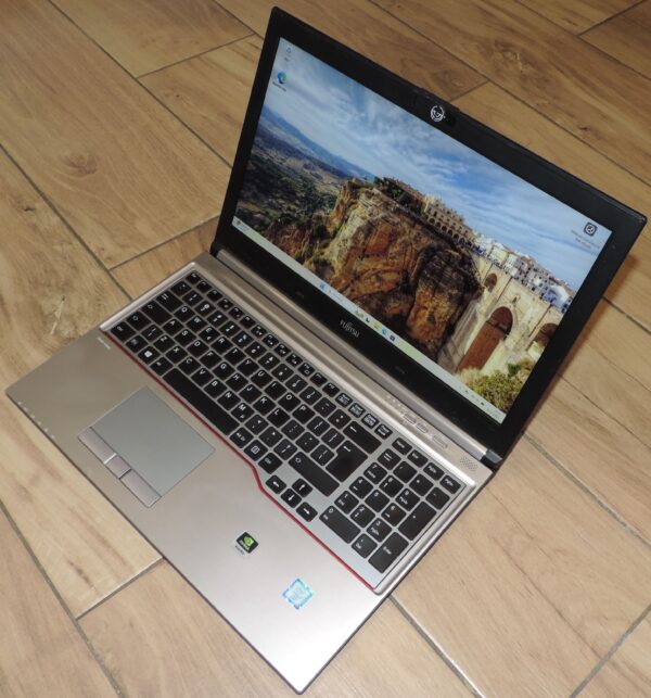 Fujitsu Celsius H760 Mobile Workstation