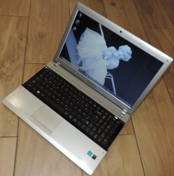 Samsung NP-RV511
