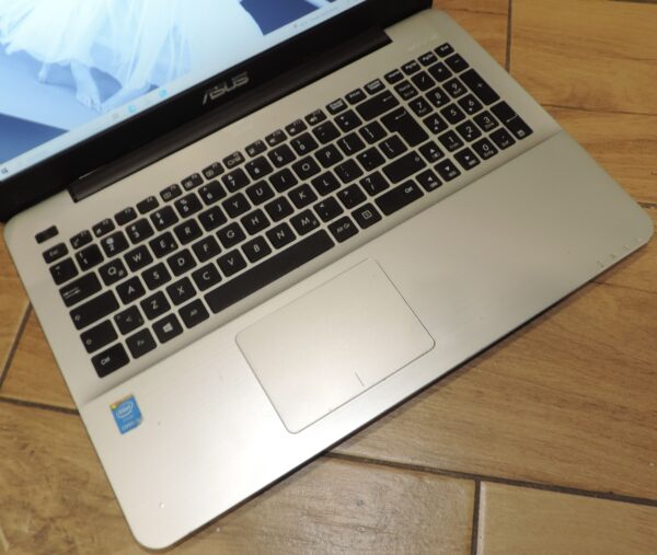 Asus A555LA