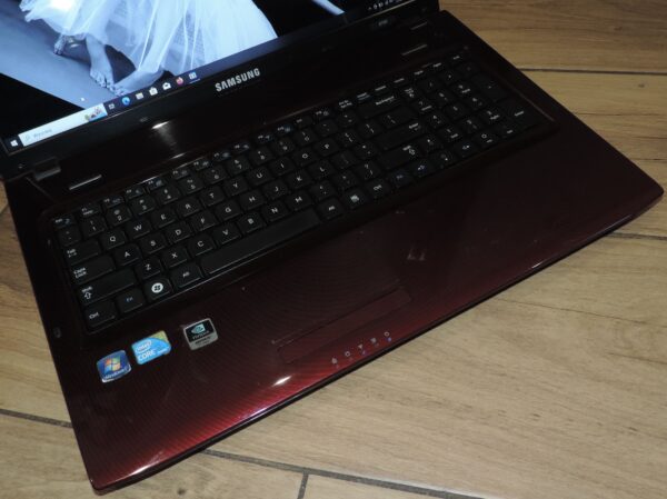Samsung NP-R780