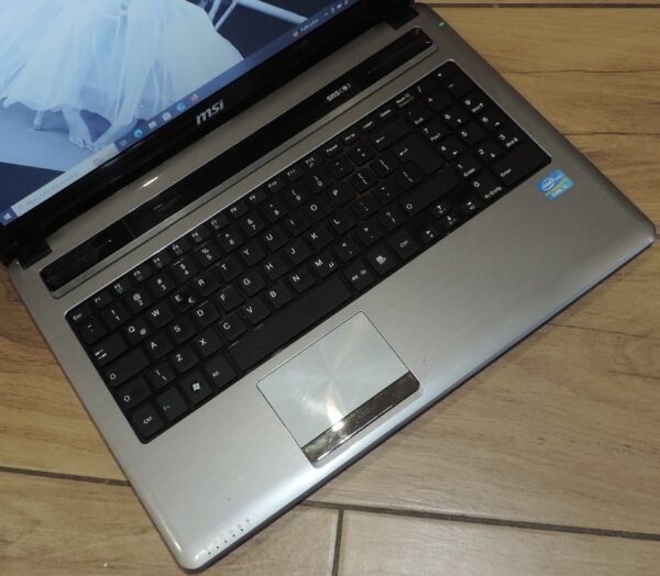 MSI A6400