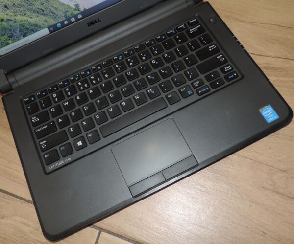 Dell Latitude 3340