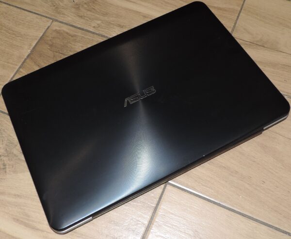 Asus A555LA
