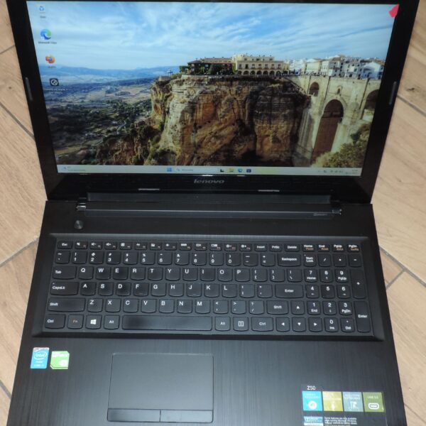 1 Lenovo Ideapad Z50-70