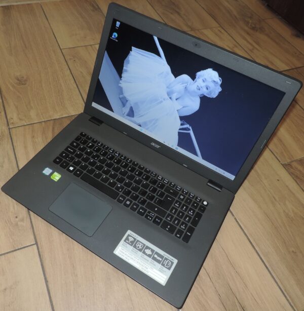 Acer Aspire E 17 E5-773G