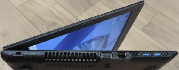 Acer Aspire E 17 E5-773G