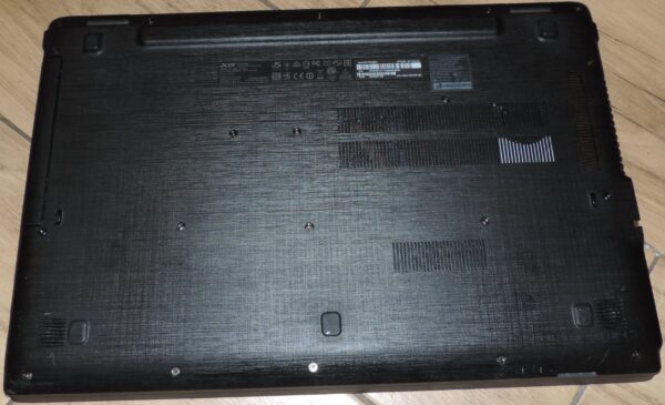 Acer Aspire E 17 E5-773G