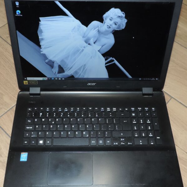 Acer TravelMate P276 17