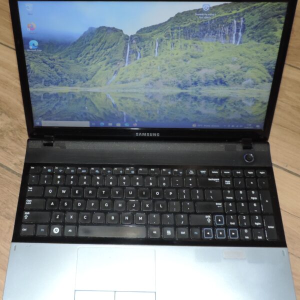Samsung NP300E5