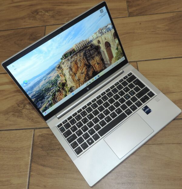HP Elitebook 630 G9