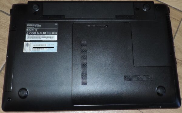 Samsung NP300E5