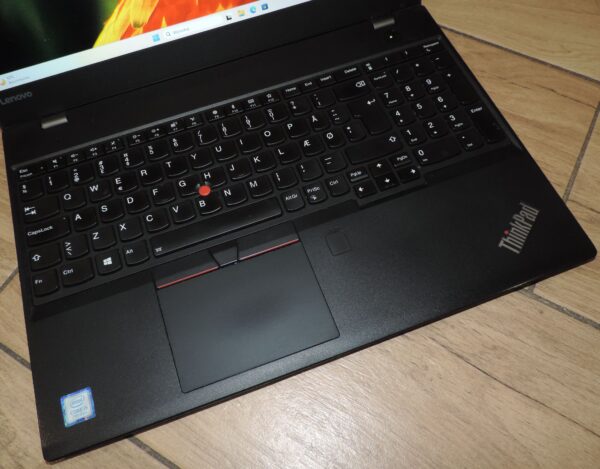 4 Lenovo ThinkPad T570