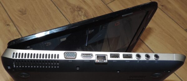 5 HP Pavilion  DV7-6110sw
