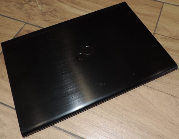 Fujitsu Lifebook U554