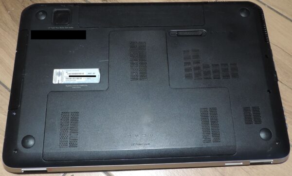 8 HP Pavilion  DV7-6110sw