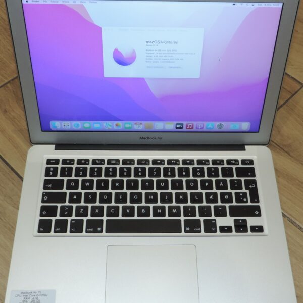 1 Macbook Air 13 A1466 2015