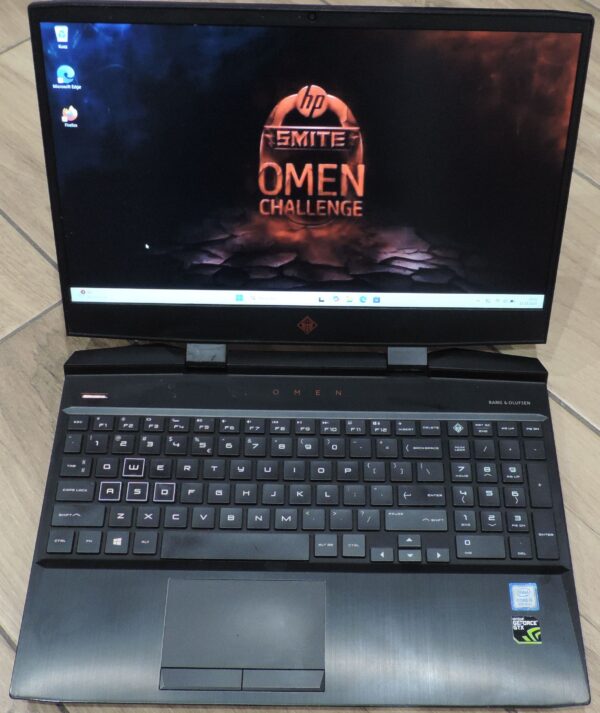 1 HP Omen 15-dc0014nw