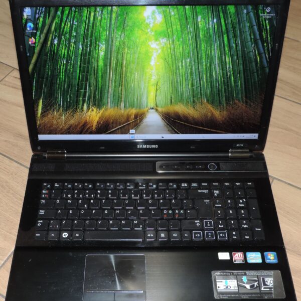 1 Samsung NP-RF712