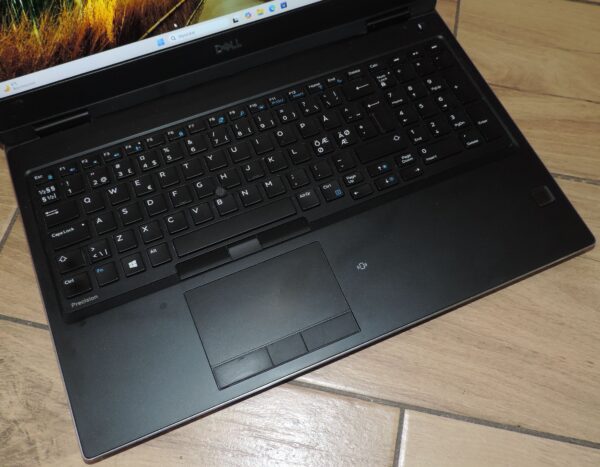 4 Dell Precision 7530