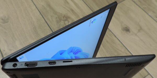 Dell Latitude 3301