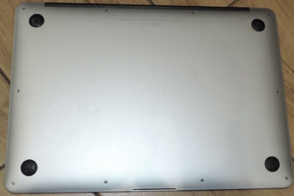 8 Macbook Air 13 A1466 2015