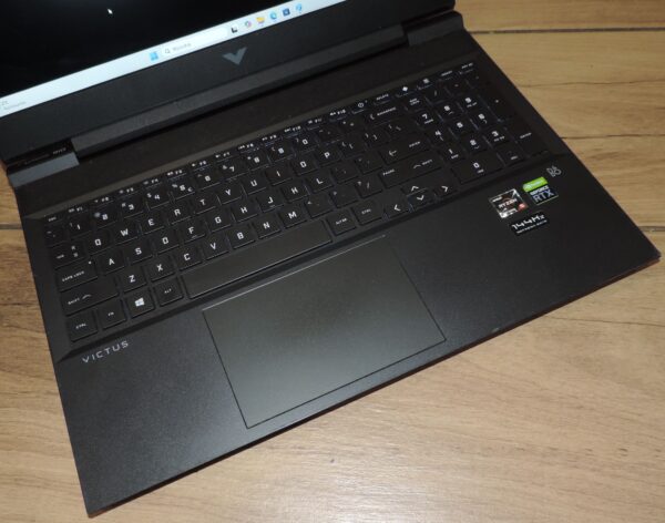 HP  Victus 16-e0202nw Gaming