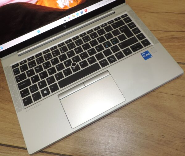 HP Elitebook 840 G8