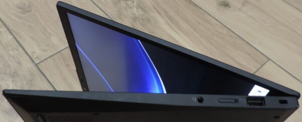 6 Lenovo Thinkpad X1 Carbon Gen 9