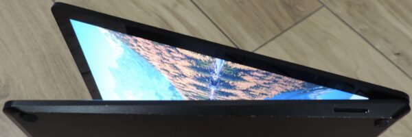 6 Microsoft Surface 3 Model 1868