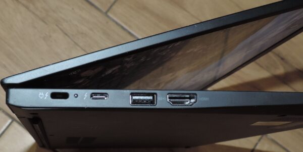 9 Lenovo Thinkpad X1 Carbon Gen 9