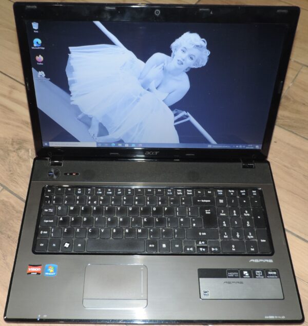 1 Acer Aspire 7741G
