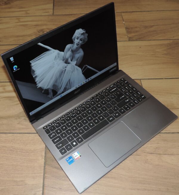 Acer Extensa 15 EX215-55-EP