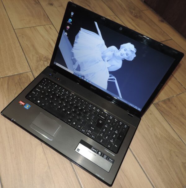 3 Acer Aspire 7741G