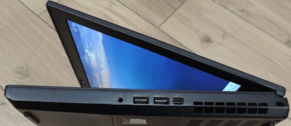 6 Lenovo Thinkpad P52 Workstation