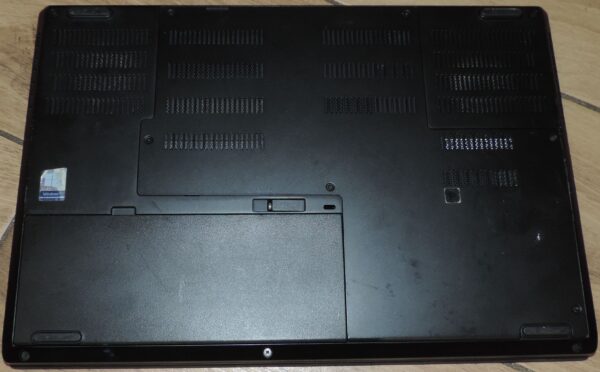8 Lenovo Thinkpad P52 Workstation