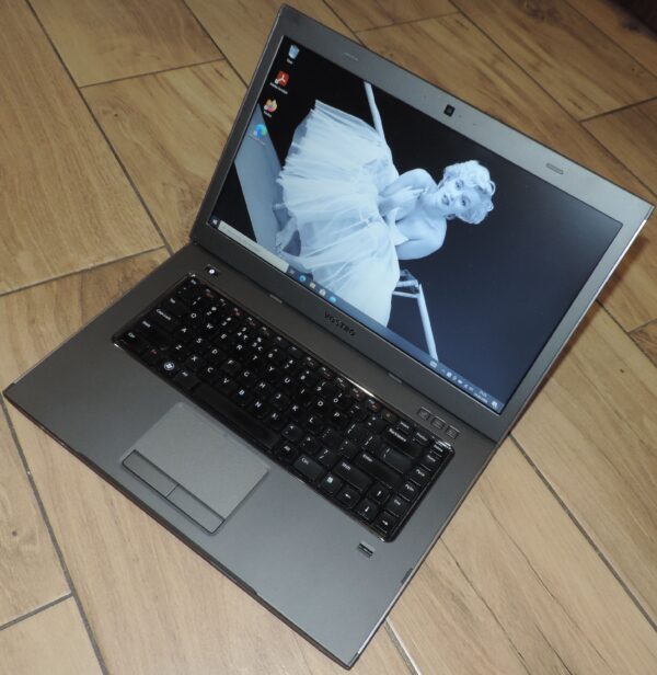 3 Dell Vostro 3560
