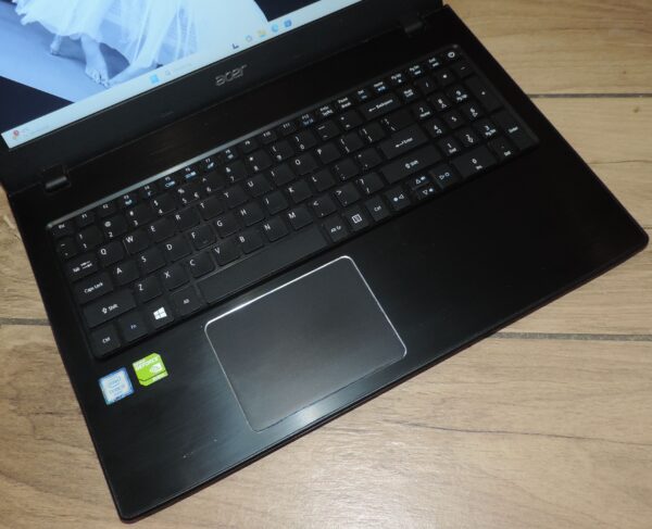 4 Acer Aspire E5-575G