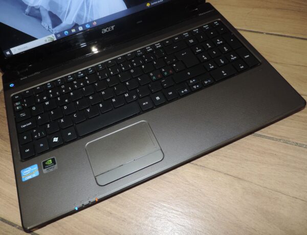 4 Acer Aspire 5750G