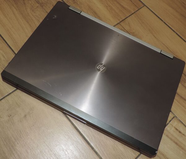 7 HP Elitebook 8570w Workstation